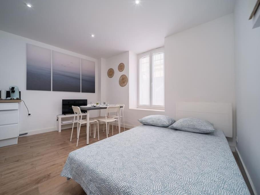 Appartement Tout Equipe Au Coeur Du Panier Vieux Port Marseille Exterior photo